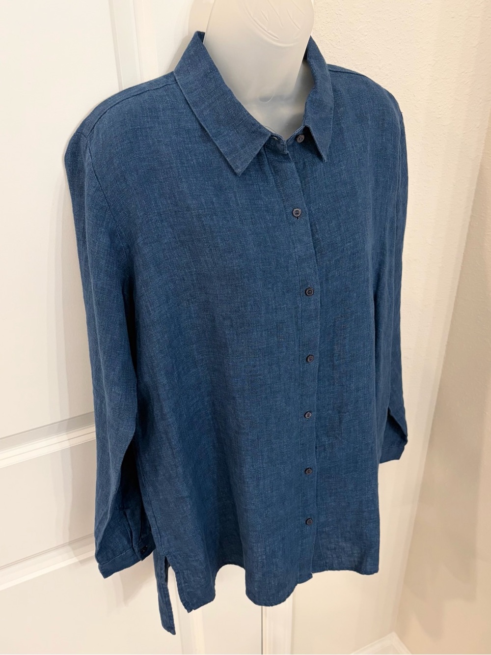 Eileen Fisher Washed Organic Linen Délavé Classic Collar Shirt in Blue - Picture 4 of 11